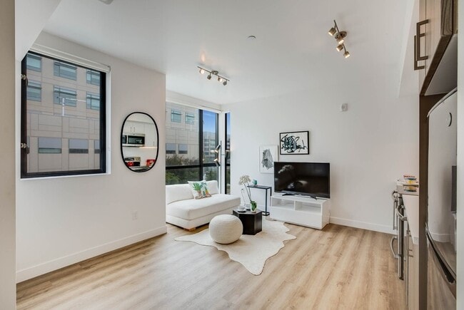 Building Photo - 601 Tennessee St