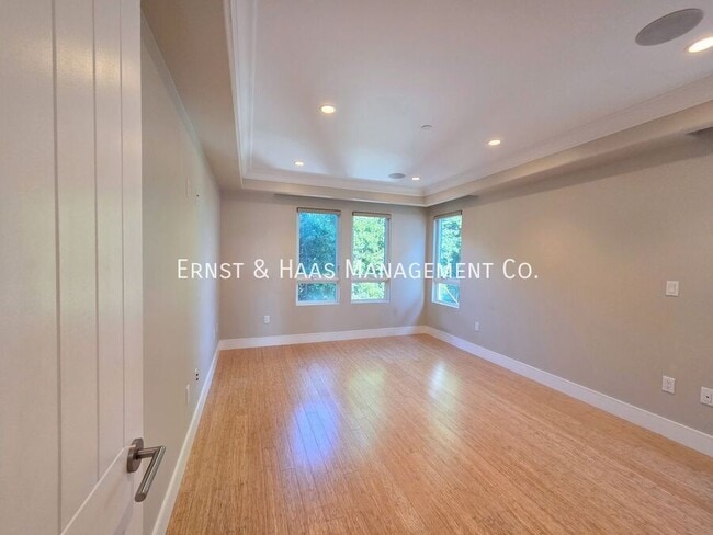 Building Photo - 1848 Benecia Ave