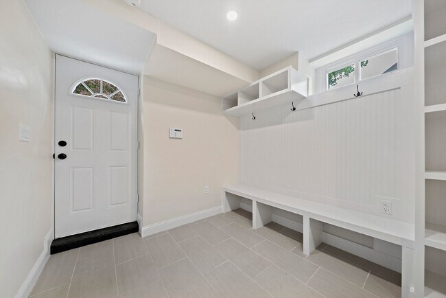 Building Photo - 37 Wolcott Rd