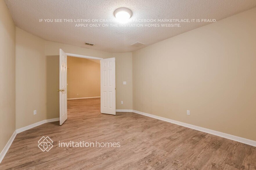 Building Photo - 1511 Canopy Oaks Dr