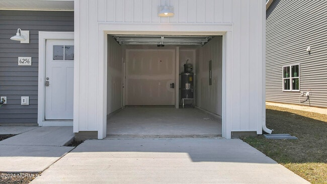 Building Photo - 6240 Beckington Dr