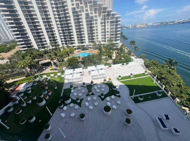 Building Photo - 770 Claughton Island Dr