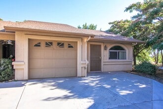 Building Photo - 8509 E Leigh Dr