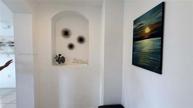 Building Photo - 8900 NW 107 Ct