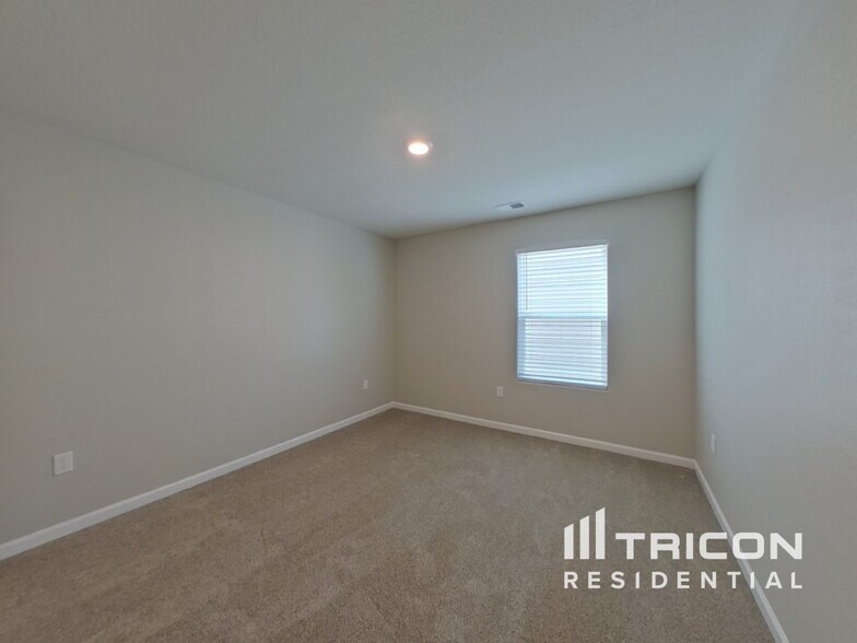 Building Photo - 8112 Derby Wood Ln