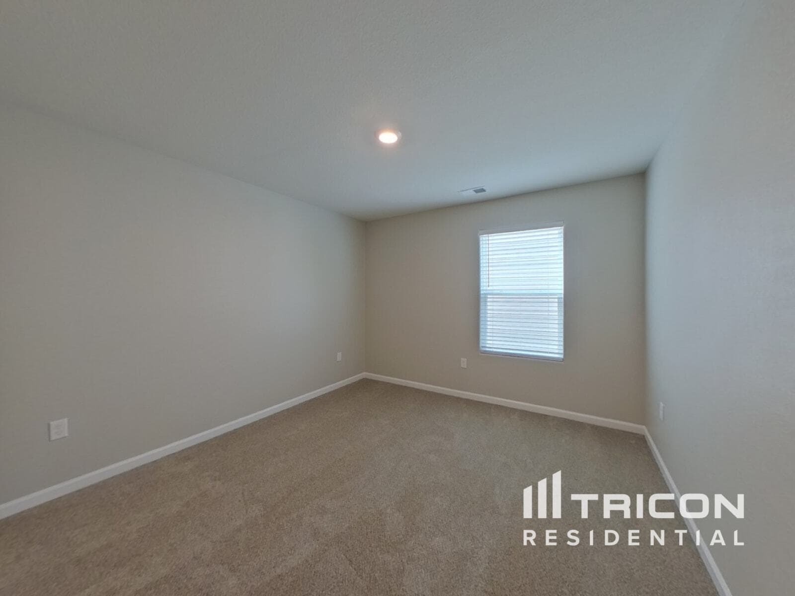 Building Photo - 8112 Derby Wood Ln