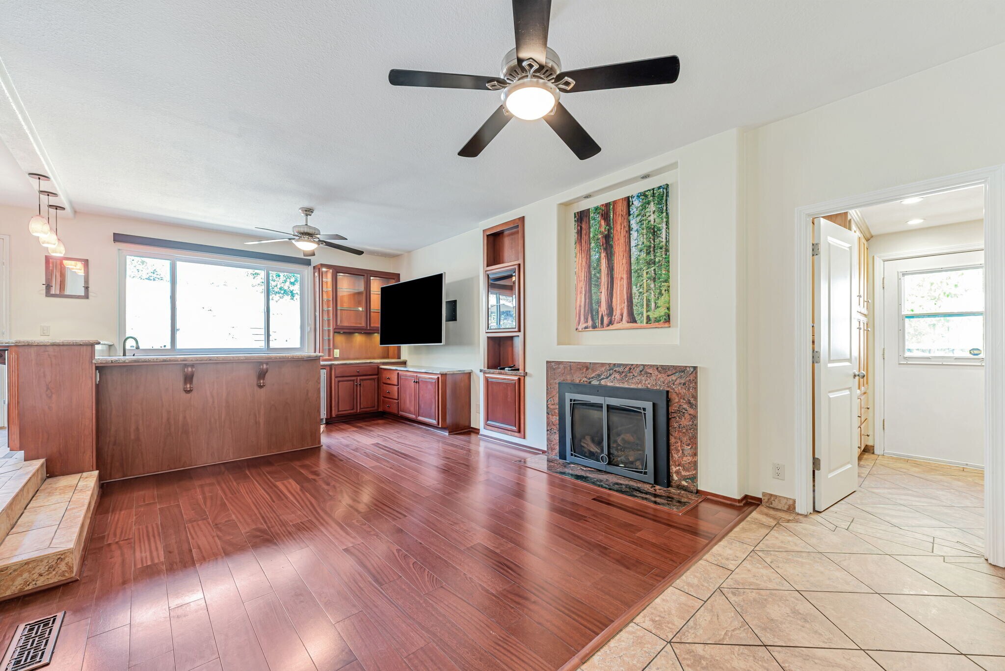 Building Photo - 520 Weybridge Dr