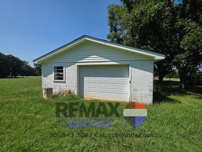 Building Photo - 8847 AR-38