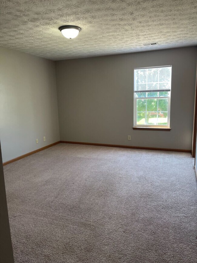 Building Photo - 3368 Edison Dr