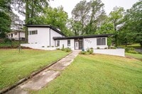 Building Photo - 4 bedroom/3 bath, 3711 sqft in Midtown!