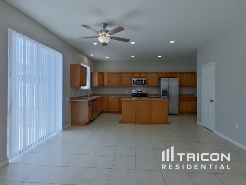 Building Photo - 10454 River Bream Dr