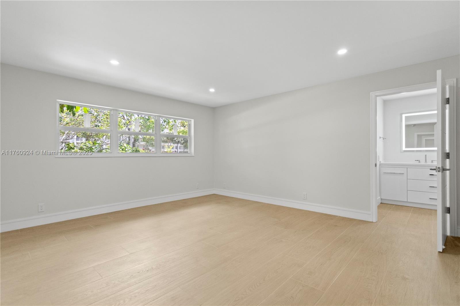 Building Photo - 809 Cypress Blvd
