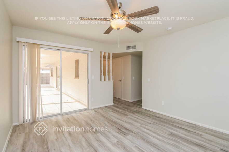 Building Photo - 2343 E Loma Vista Dr