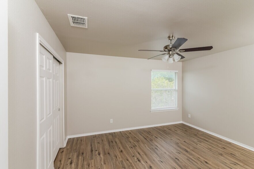 Building Photo - 10814 Pony Mesa