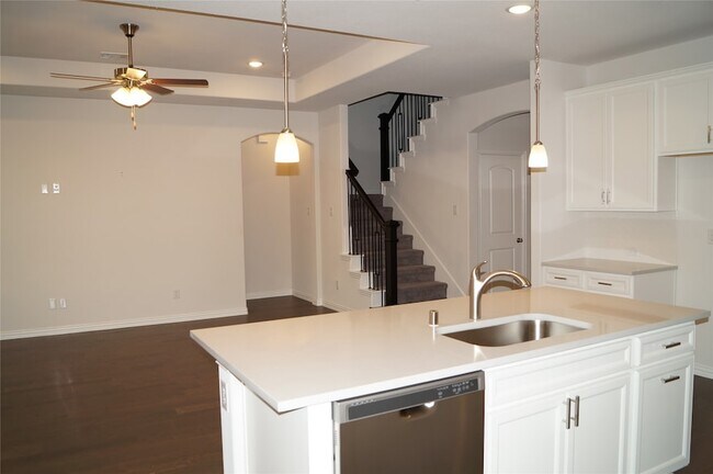 Building Photo - 2056 Meliana Dr