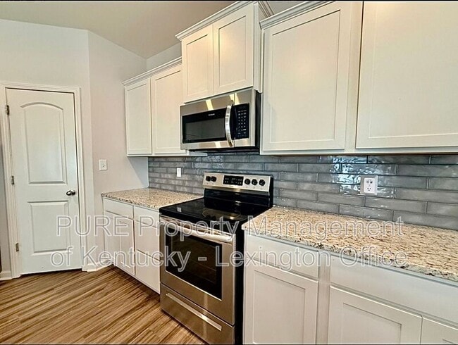 Building Photo - 1524 Hayfield Flt