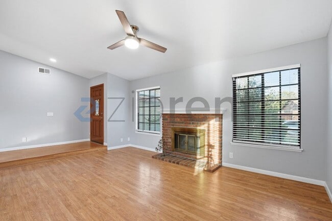 Building Photo - 44119 Kirkland Ave
