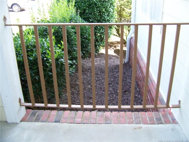 Building Photo - 513 Meadowland Ct
