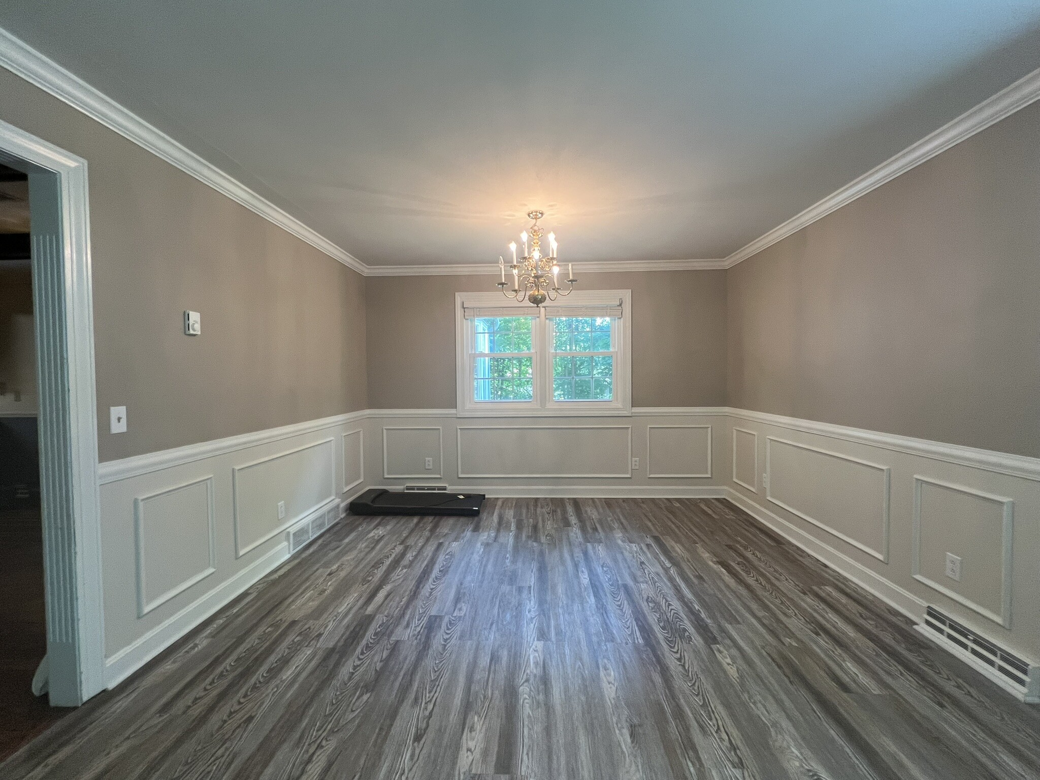 Building Photo - 1075 Woodland Ave
