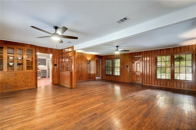 Building Photo - 4504 Elwood Rd