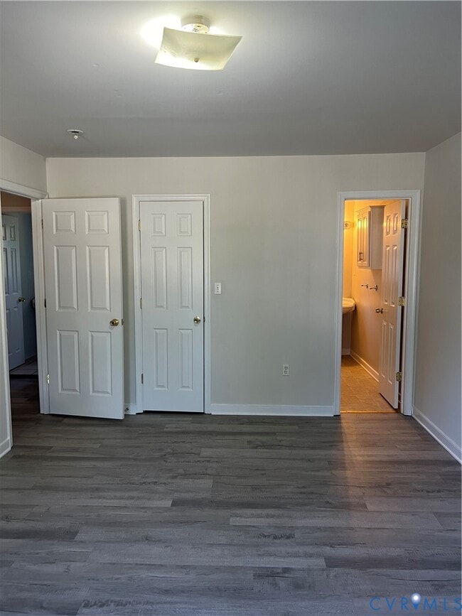 Building Photo - 2123 Cloverdale Ave