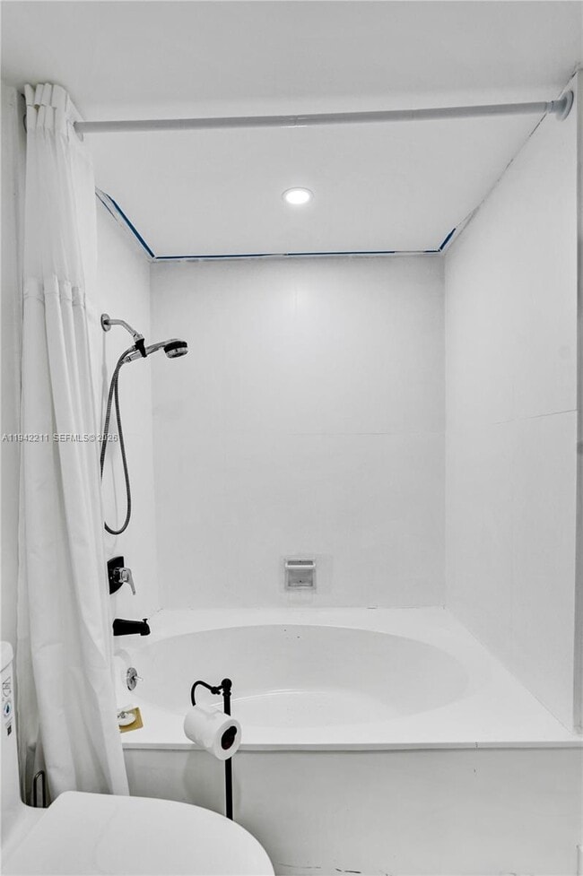 Building Photo - 1201 S Ocean Dr