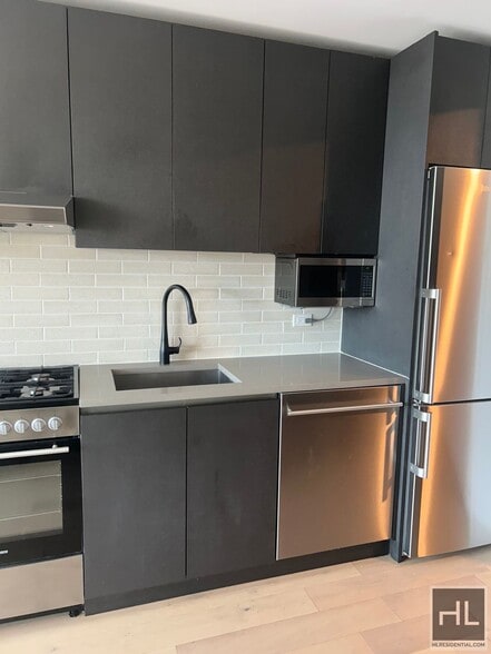 Building Photo - NORTHERN BOULEVARD