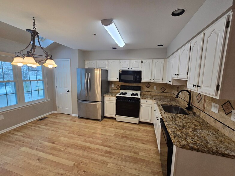 Building Photo - 1674 Rockcress Dr