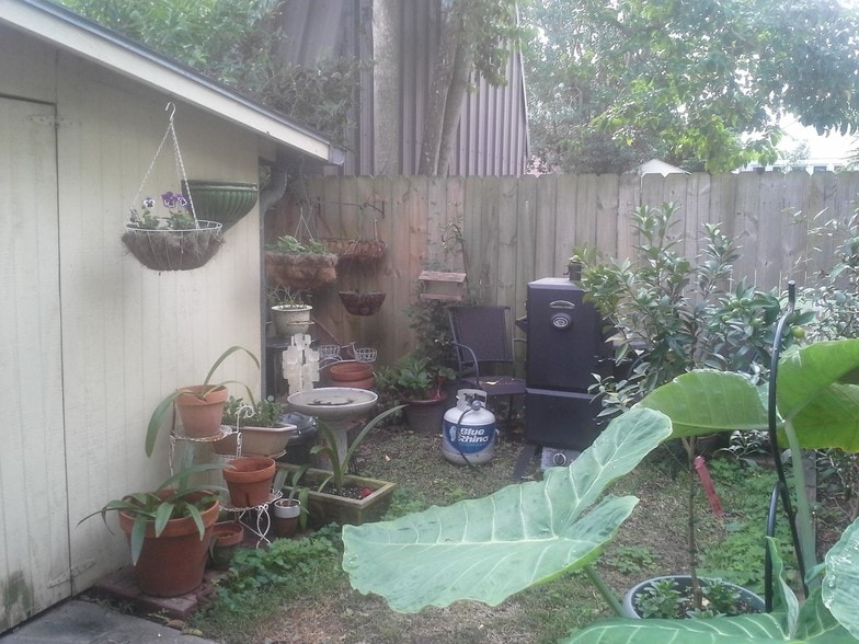 Private Back Yard - 6330 Annunciation St