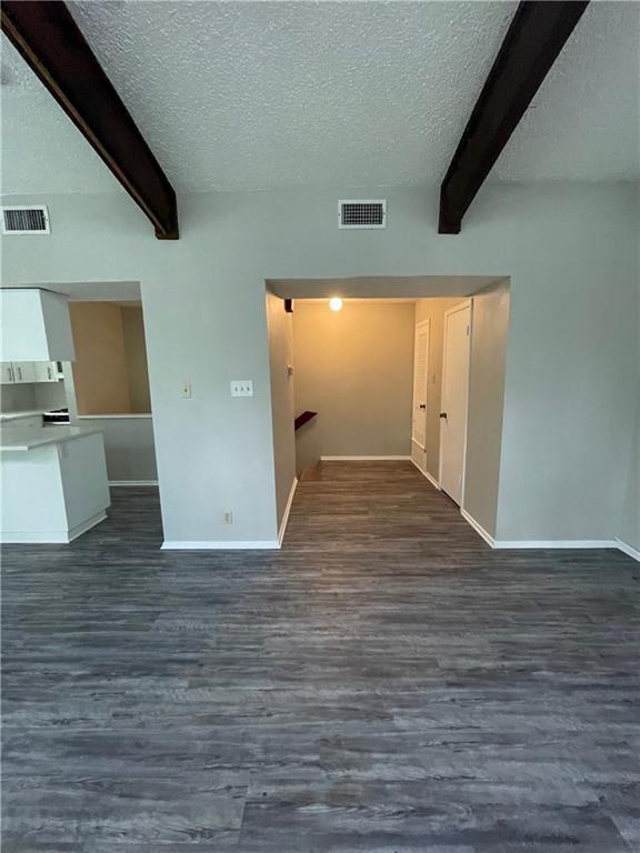 Building Photo - 1120 Hollow Creek Dr