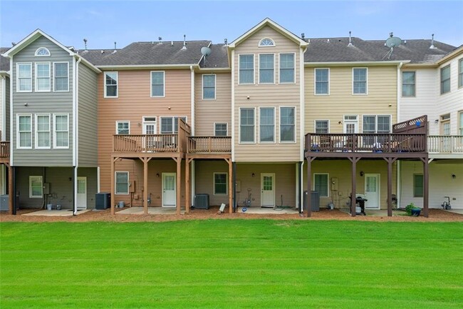Building Photo - 6424 Queens Court Trace