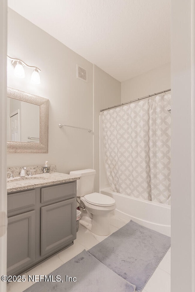 Building Photo - 3892 Summer Grove Way N