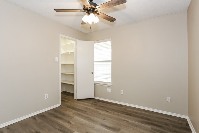 Building Photo - 6715 Oregon Trail