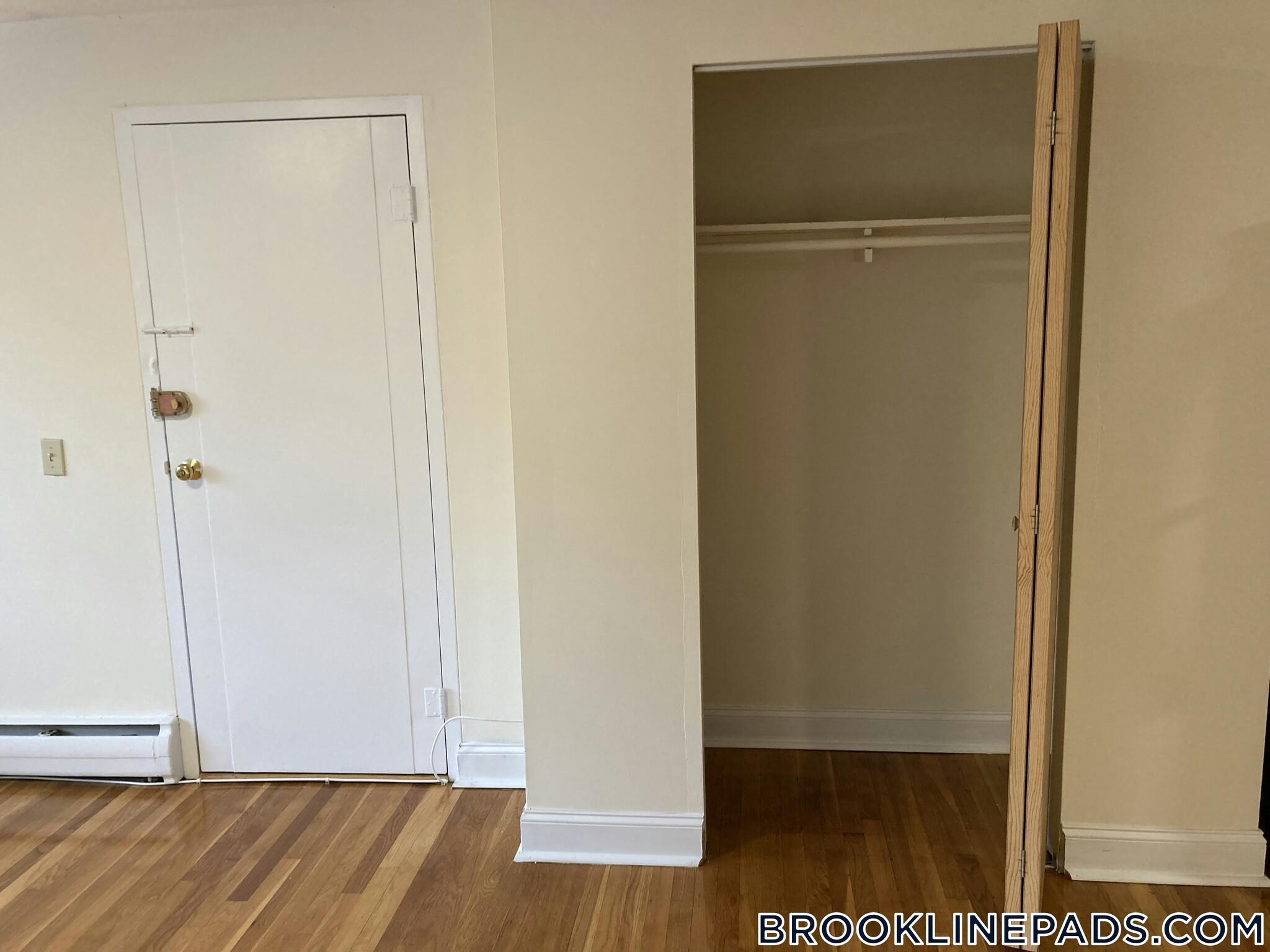 Building Photo - 222 Babcock St