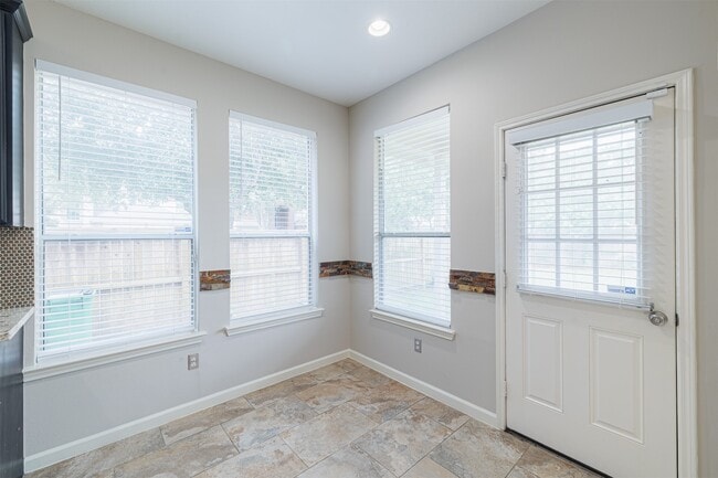 Building Photo - 20314 Nellie Gail Trail Ln