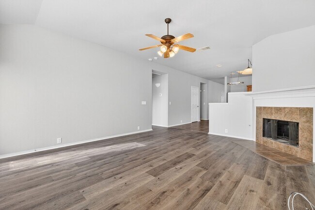 Building Photo - 2545 Prospect Hill Dr