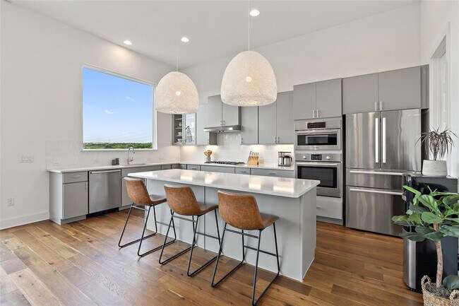 Building Photo - 7416 Cordoba Dr