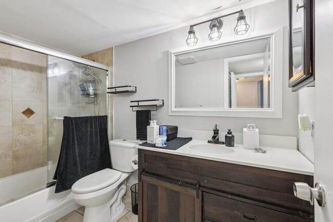 Building Photo - 6500 Cypress Rd