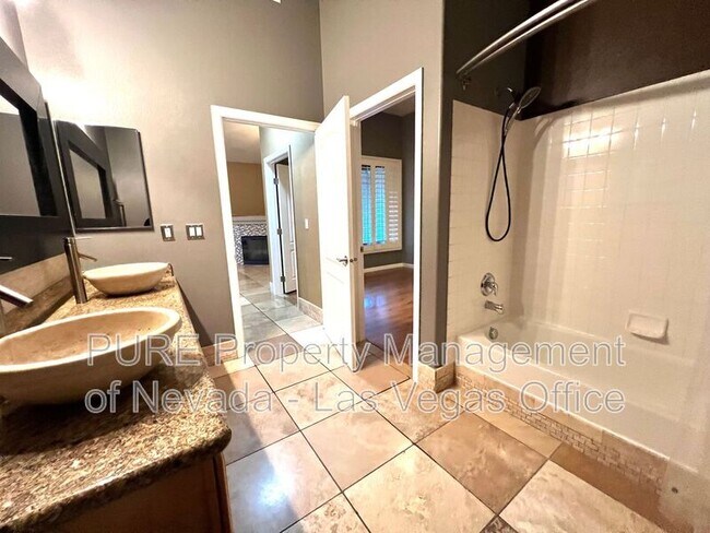 Building Photo - 3545 Cactus Shadow St