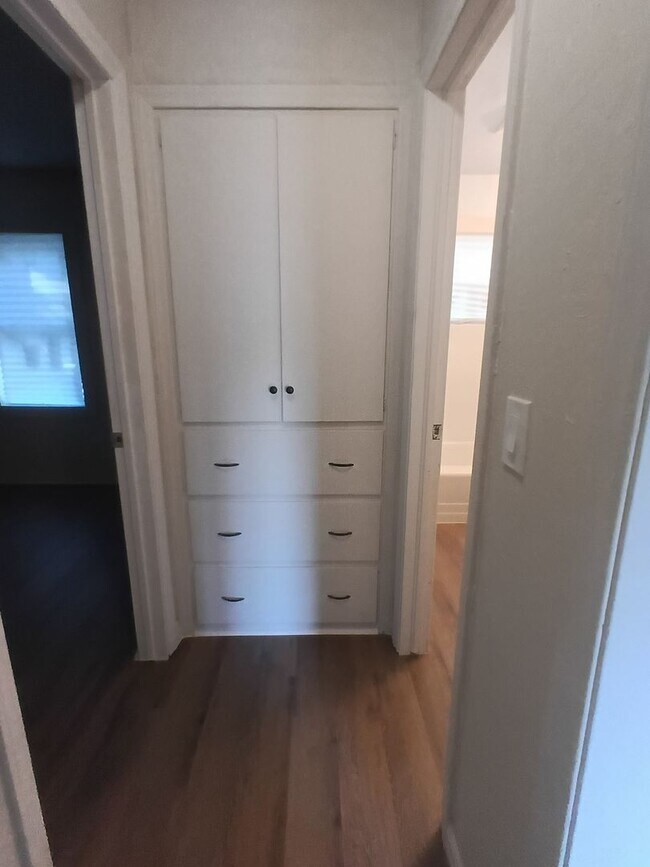 Building Photo - New Remodel- HOLIDAY SPECIAL- FIRST FULL M...