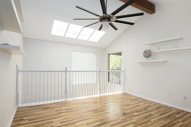 Building Photo - 2066 Augusta Dr