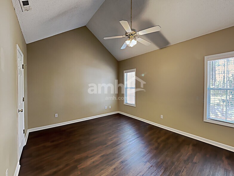 Building Photo - 1317 E Stonemason Dr