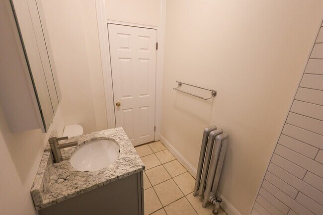 Building Photo - 93 Florida St