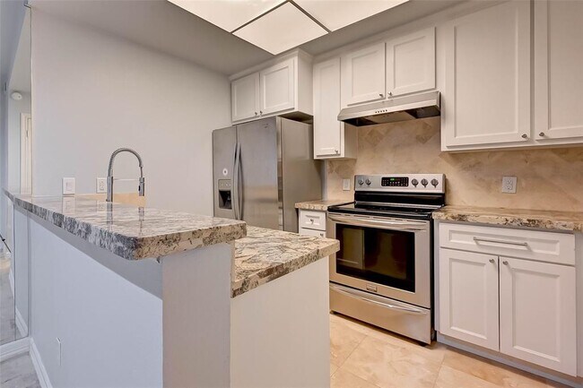 Building Photo - 11711 Memorial Dr