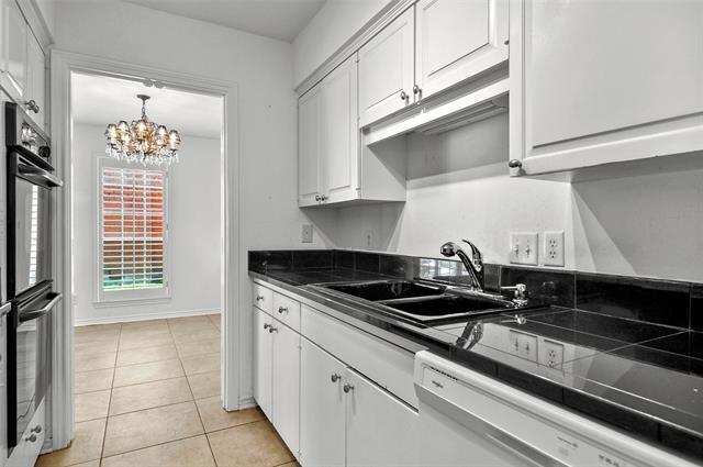 Building Photo - 1375 Roaring Springs Rd