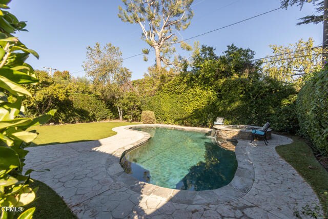 Building Photo - 4816 Indianola Way