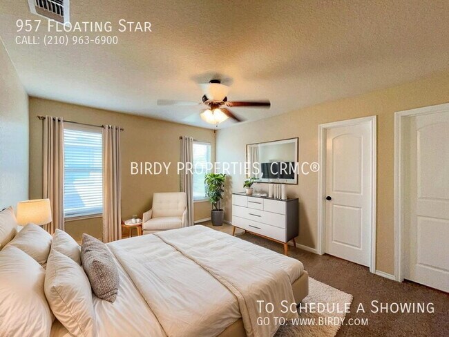 Building Photo - 957 Floating Star