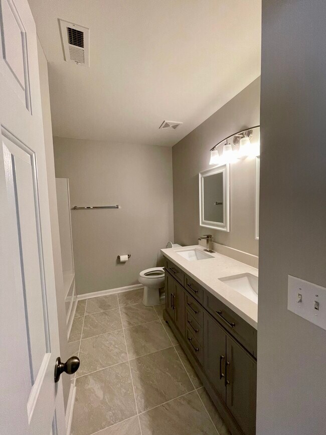 Building Photo - 4034 Remington Oaks Cir