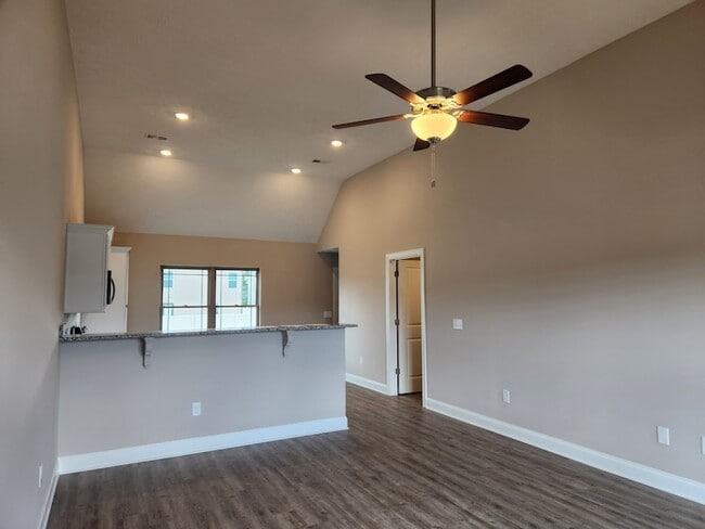 Building Photo - 2853 Vly Farms Dr
