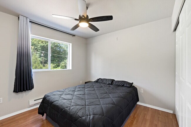 Building Photo - 14335 Simonds Rd NE